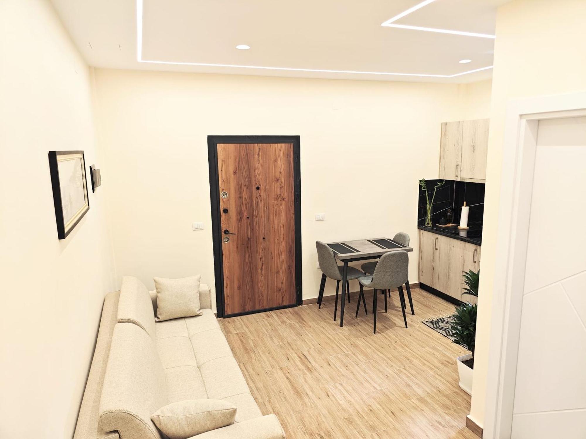 New Apartment Close To Sea And Downtown Вльора Екстер'єр фото