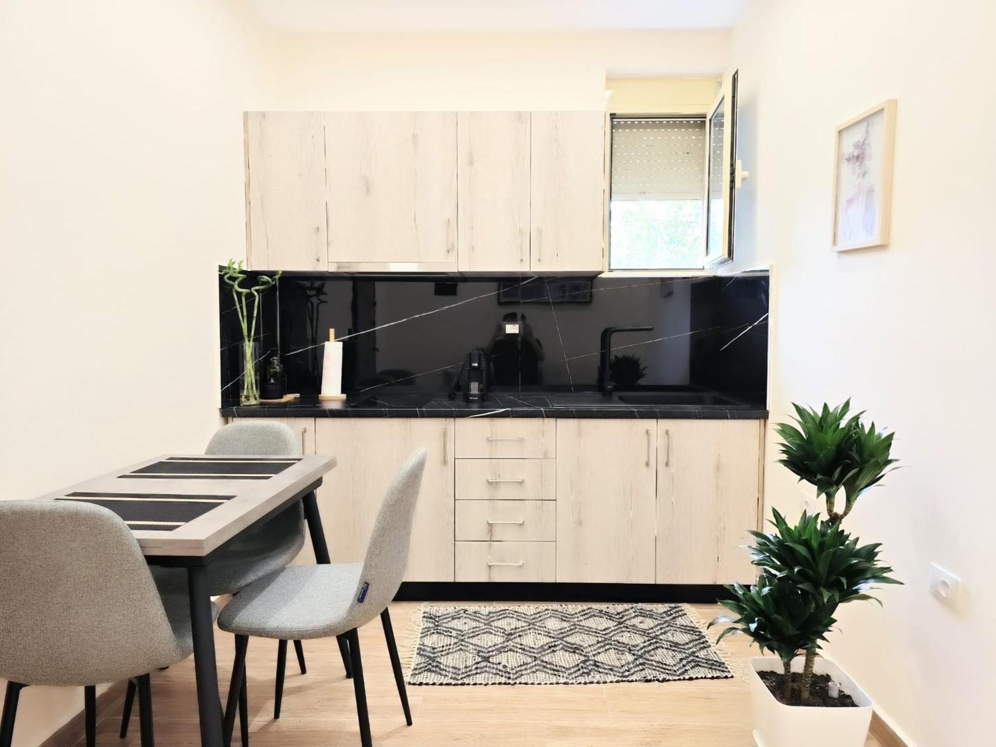 New Apartment Close To Sea And Downtown Вльора Екстер'єр фото