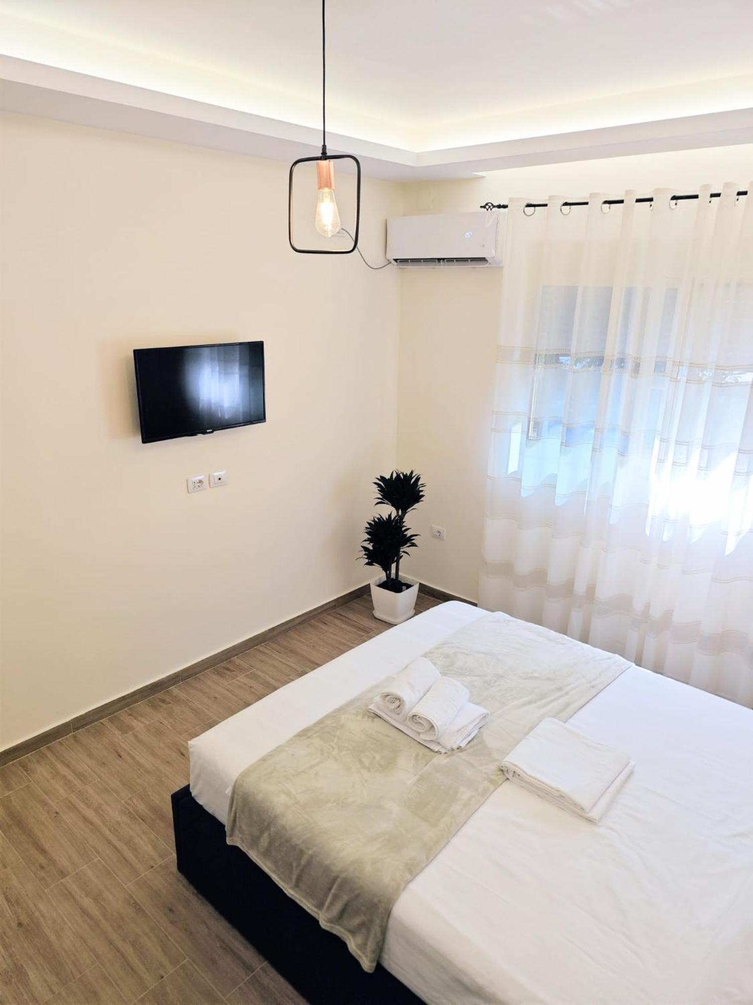 New Apartment Close To Sea And Downtown Вльора Екстер'єр фото